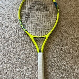 tennis racquet
